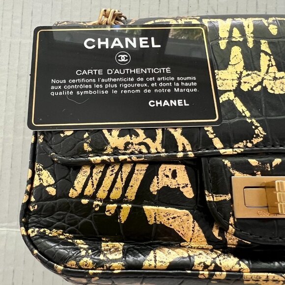 Chanel black gold Grafiti Crocodile embossed calfskin 2.55 Reissue 224 flap bag - Picture 6 of 13
